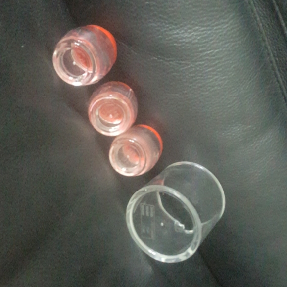 Table top s & p set. Acrylic.  Red/clear - Picture 5 of 7